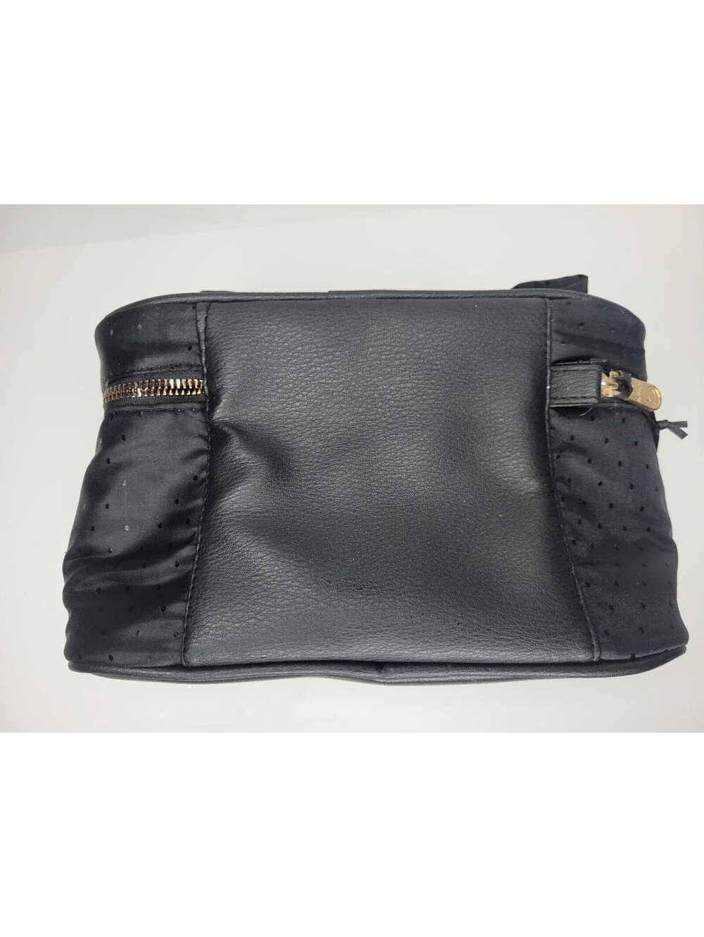BEBE Travel Cosmetic Train Case Bag Zip Around  with Bow Black
